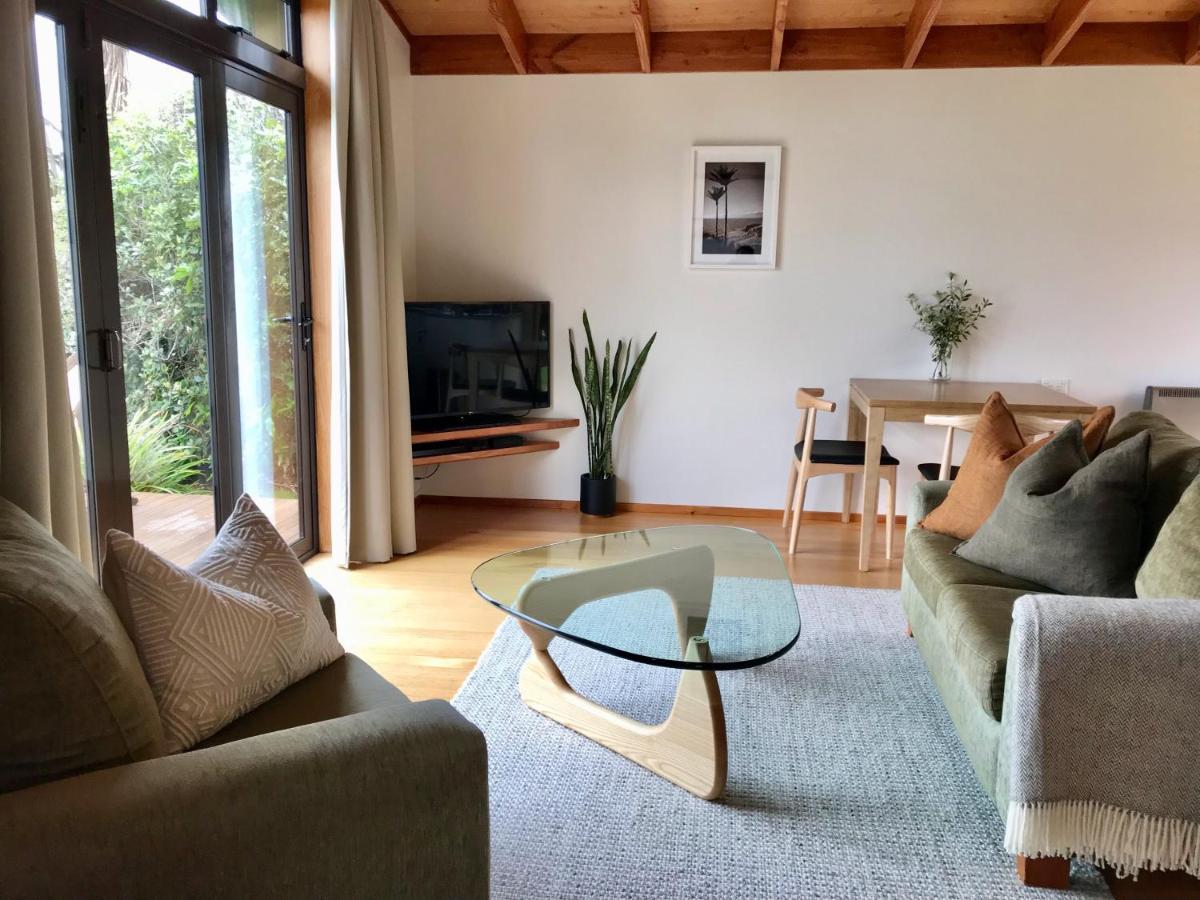 Adrift In Golden Bay- Absolute Beachfront Villas (Adults Only) Collingwood Exteriör bild