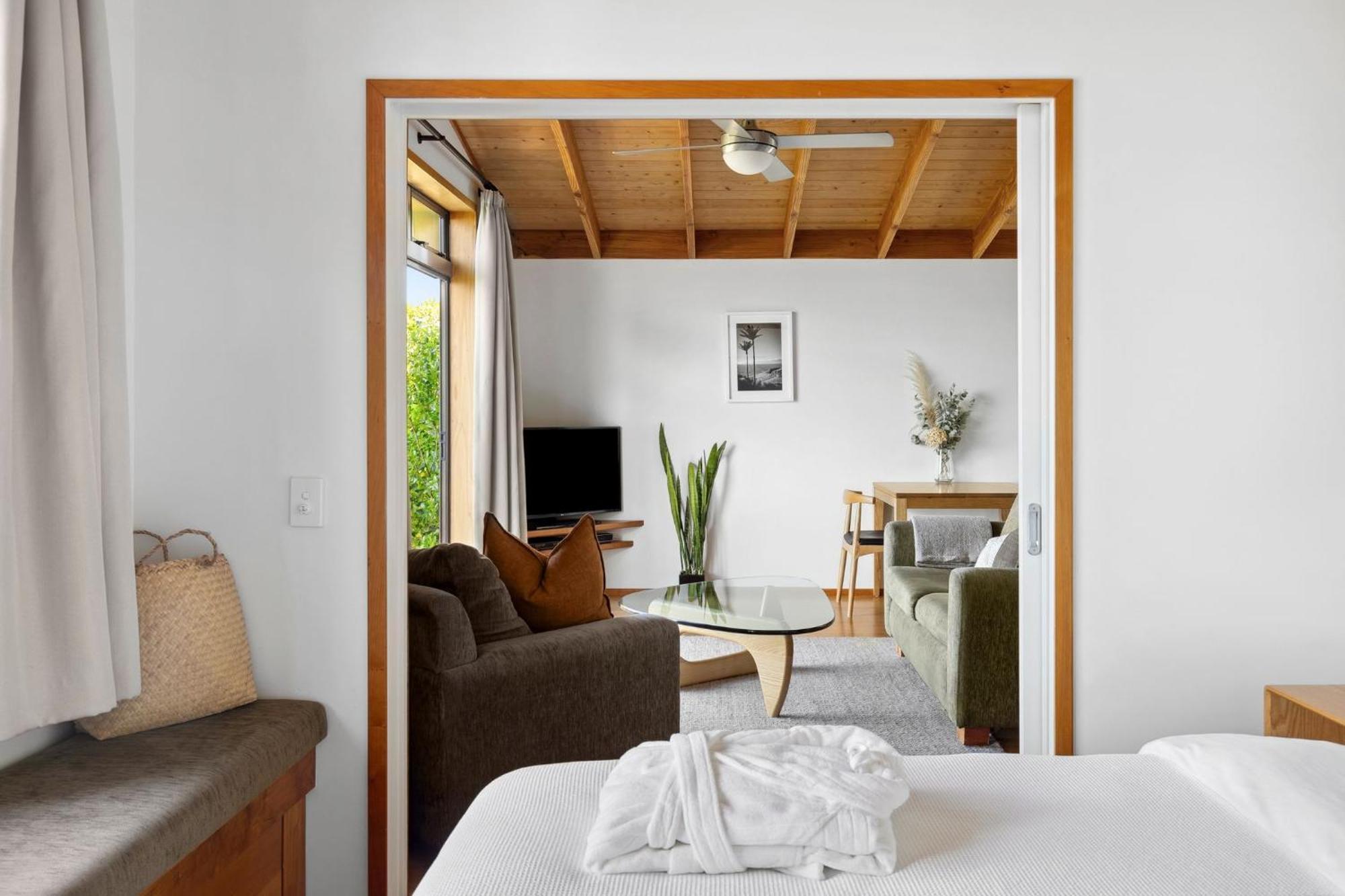 Adrift In Golden Bay- Absolute Beachfront Villas (Adults Only) Collingwood Exteriör bild