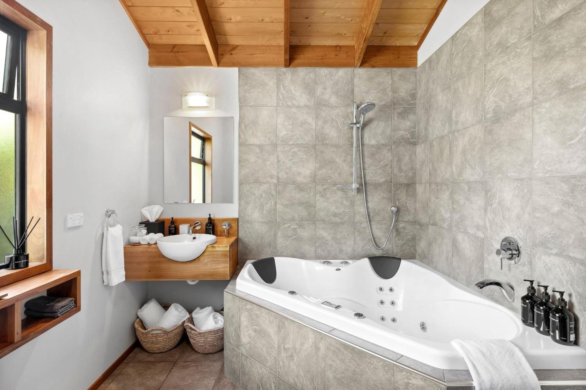 Adrift In Golden Bay- Absolute Beachfront Villas (Adults Only) Collingwood Exteriör bild