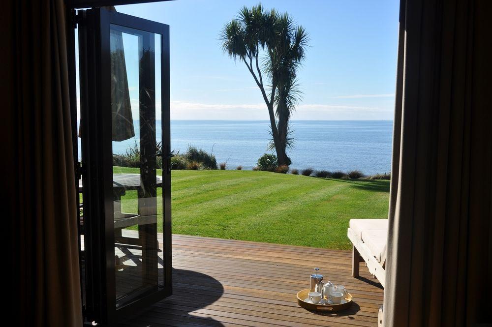 Adrift In Golden Bay- Absolute Beachfront Villas (Adults Only) Collingwood Exteriör bild
